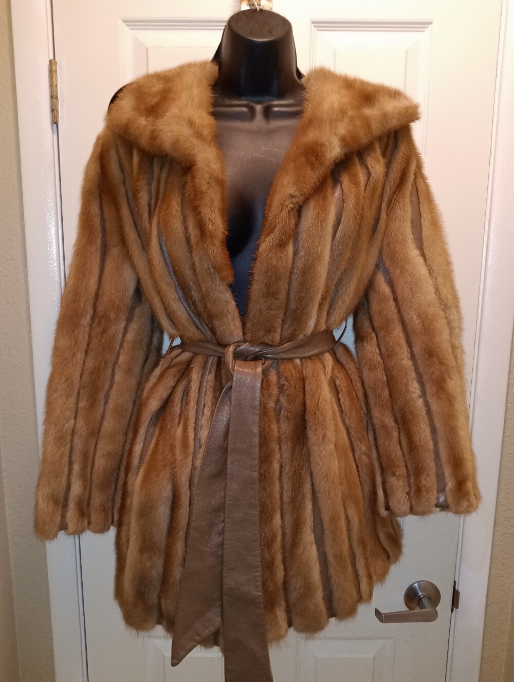 Pristine Luxurious Genuine Brown Fur & Leather Stripe Coat Leather Belt
